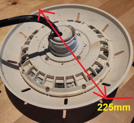 Le diamtre total du projecteur d'origine GA