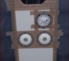 Les joins de la structure sont réalisés avec du vulgaire ruban adhésif pour carton!
Imaginez les plis qui apparaissent au travers du liner!