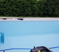 Pose de la mousse confort sur les parois et le fond