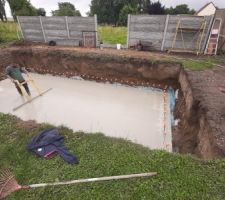 Coulage beton autonivellant