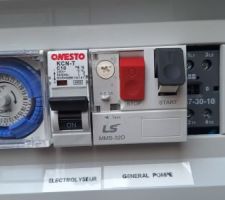Le disjoncteur thermo electrique 4-6.3A disjoncte sans arrt et sans raison depuis la mise en route. C'est vraiment gnant, nous tions absents 3j pour le WE du 15 aot et alors qu'il a fait trs chaud la pompe n'a pas pu tourner.
Il disjoncte systmatiquement quand la pompe ne tourne pas.