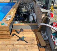 Escalier et prparation de la douche en composite