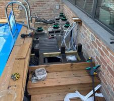 Escalier et prparation de la douche en composite