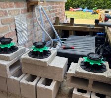 Escalier et on continue la terrasse