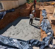 Coulage du b�ton du fond � la pompe � b�ton