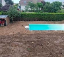 Grosse journ�e pour essayer de remettre le terrain en �tat