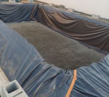 Pose d'un polyane sur les cot�s pour �viter que cela s'�boule